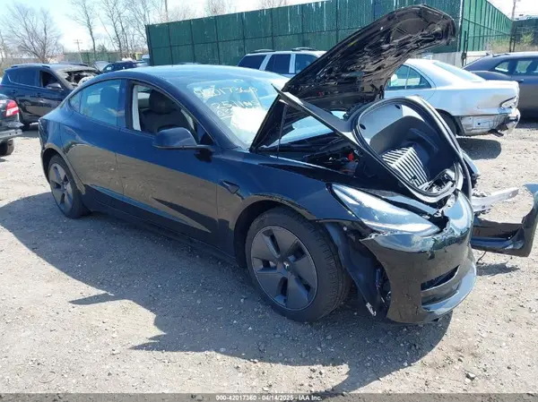 5YJ3E1EA8PF579384 2023 TESLA MODEL 3 - Image 1