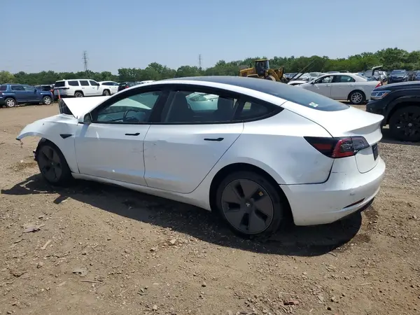 5YJ3E1EA8PF582009 2023 TESLA MODEL 3 - Image 2