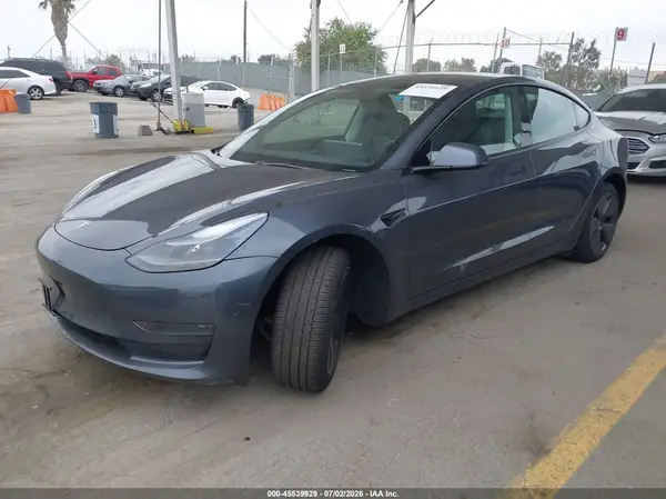 5YJ3E1EA8PF584830 2023 TESLA MODEL 3 - Image 2