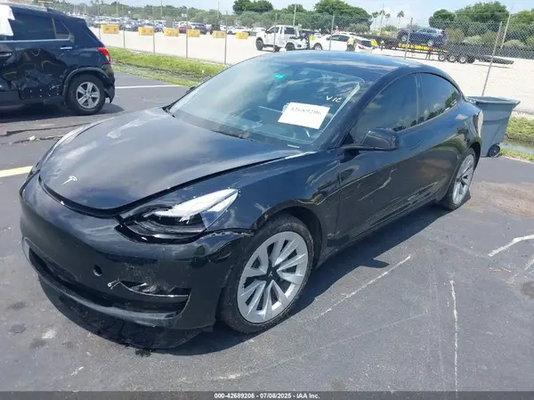 5YJ3E1EA8PF585041 2023 TESLA MODEL 3 - Image 2