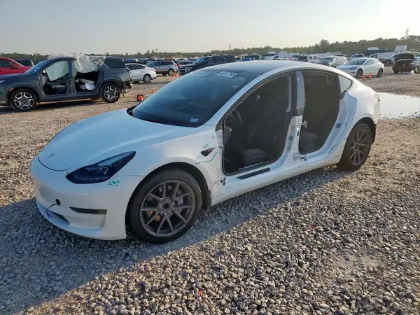 5YJ3E1EA8PF587193 2023 TESLA MODEL 3 - Image 1