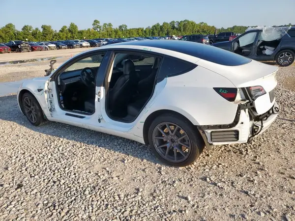 5YJ3E1EA8PF587193 2023 TESLA MODEL 3 - Image 2