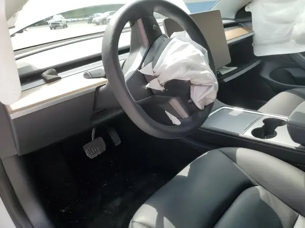 5YJ3E1EA8PF588554 2023 TESLA MODEL 3 - Image 8