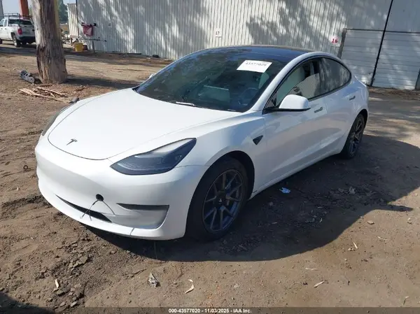 5YJ3E1EA8PF590093 2023 TESLA MODEL 3 - Image 2