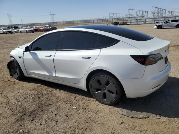 5YJ3E1EA8PF598940 2023 TESLA MODEL 3 - Image 2