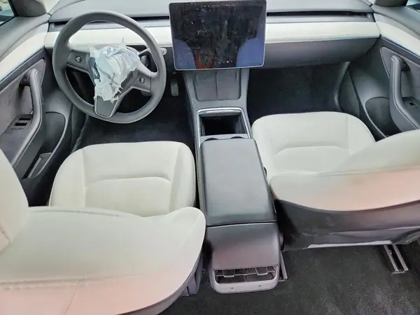 5YJ3E1EA8PF600007 2023 TESLA MODEL 3 - Image 8