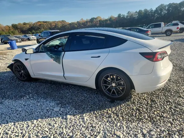 5YJ3E1EA8PF600640 2023 TESLA MODEL 3 - Image 2