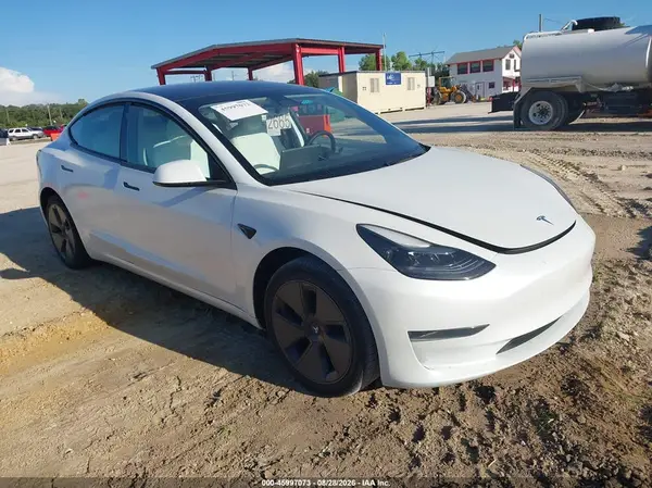 5YJ3E1EA8PF604719 2023 TESLA MODEL 3 - Image 1