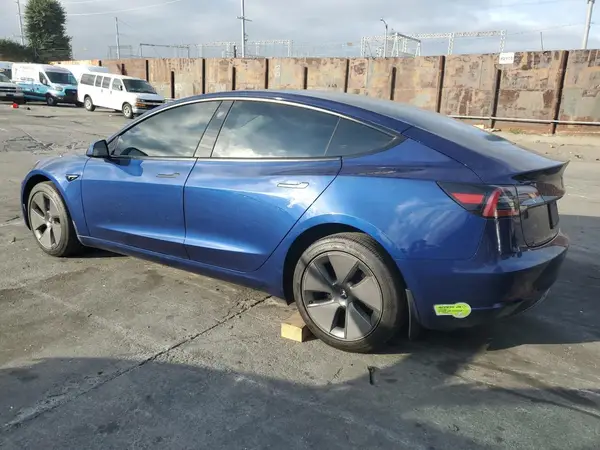 5YJ3E1EA8PF608737 2023 TESLA MODEL 3 - Image 2