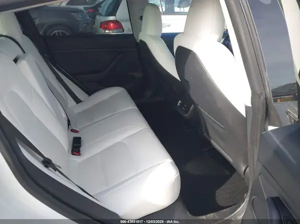 5YJ3E1EA8PF609418 2023 TESLA MODEL 3 - Image 8