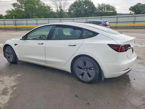 5YJ3E1EA8PF611802 2023 TESLA MODEL 3 - Image 2