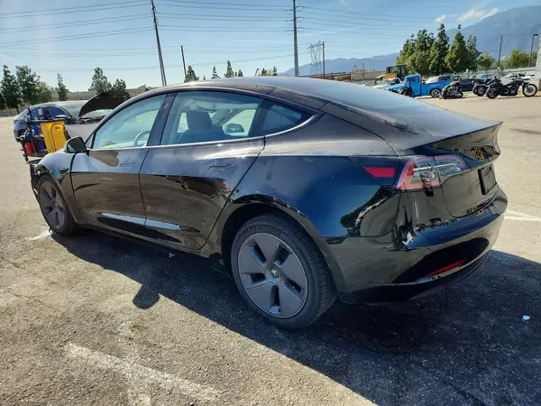 5YJ3E1EA8PF612030 2023 TESLA MODEL 3 - Image 2