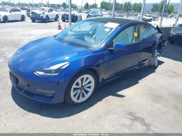 5YJ3E1EA8PF615445 2023 TESLA MODEL 3 - Image 2