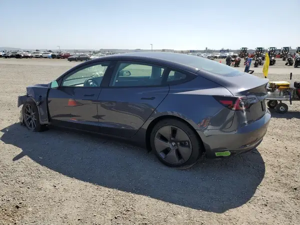 5YJ3E1EA8PF615722 2023 TESLA MODEL 3 - Image 2