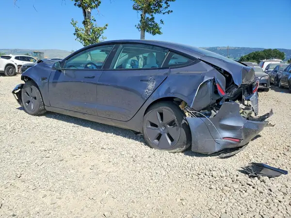 5YJ3E1EA8PF619902 2023 TESLA MODEL 3 - Image 2
