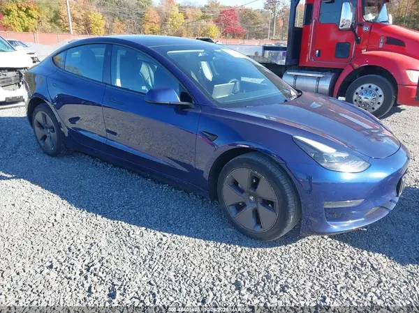 5YJ3E1EA8PF622833 2023 TESLA MODEL 3 - Image 1