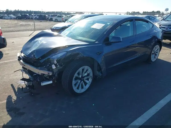5YJ3E1EA8PF624436 2023 TESLA MODEL 3 - Image 2
