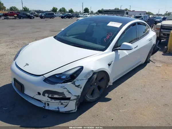 5YJ3E1EA8PF625103 2023 TESLA MODEL 3 - Image 2