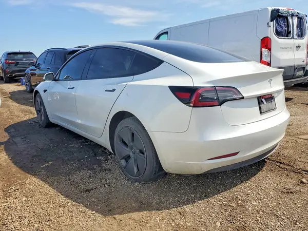 5YJ3E1EA8PF625859 2023 TESLA MODEL 3 - Image 2