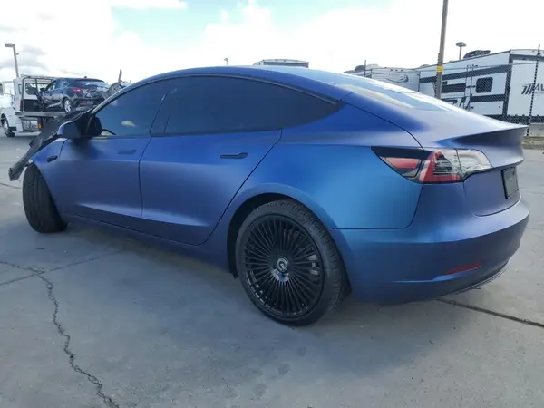 5YJ3E1EA8PF626090 2023 TESLA MODEL 3 - Image 2