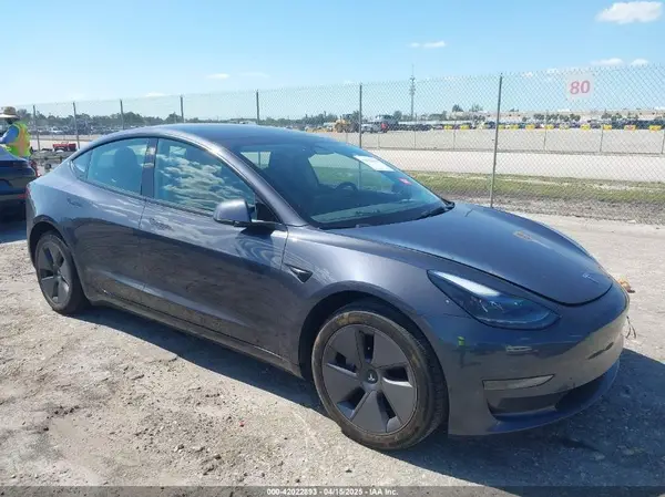 5YJ3E1EA8PF626235 2023 TESLA MODEL 3 - Image 1