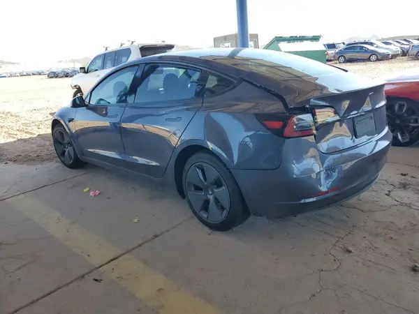 5YJ3E1EA8PF637994 2023 TESLA MODEL 3 - Image 2