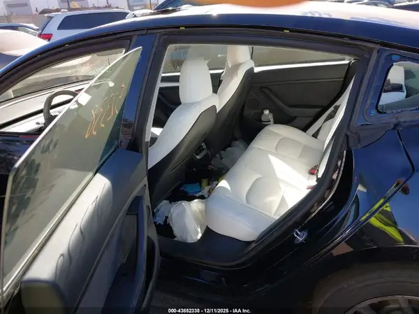 5YJ3E1EA8PF639423 2023 TESLA MODEL 3 - Image 8