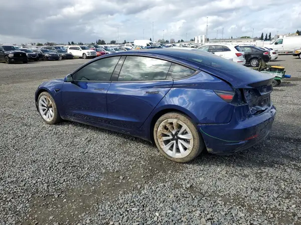 5YJ3E1EA8PF640216 2023 TESLA MODEL 3 - Image 2