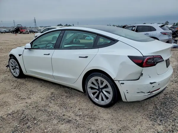 5YJ3E1EA8PF640765 2023 TESLA MODEL 3 - Image 2