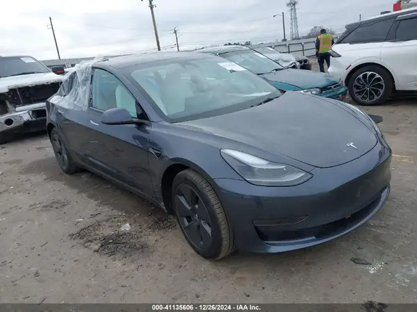 5YJ3E1EA8PF642502 2023 TESLA MODEL 3 - Image 1