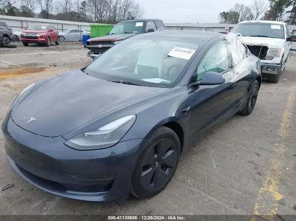 5YJ3E1EA8PF642502 2023 TESLA MODEL 3 - Image 2