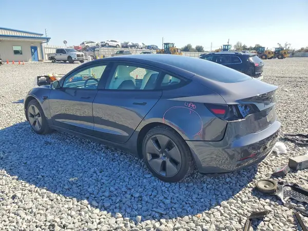 5YJ3E1EA8PF643472 2023 TESLA MODEL 3 - Image 2
