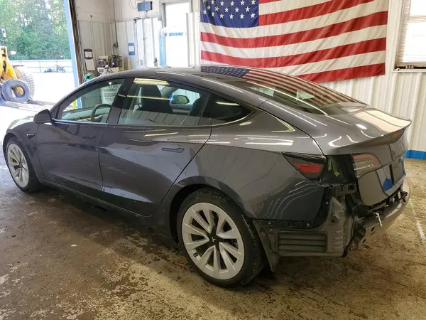 5YJ3E1EA8PF643830 2023 TESLA MODEL 3 - Image 2
