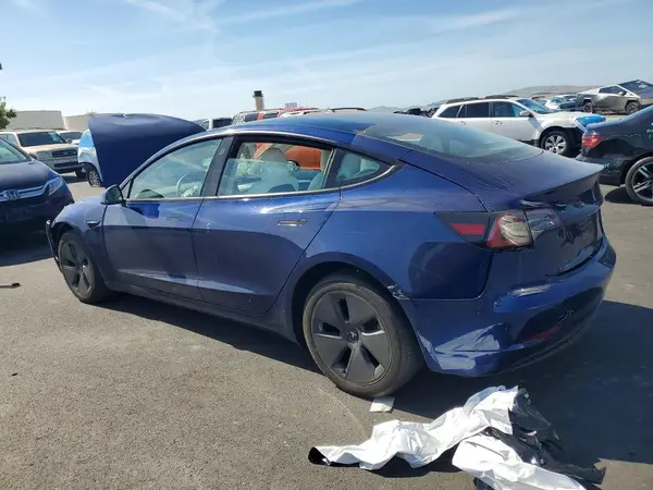 5YJ3E1EA8PF648879 2023 TESLA MODEL 3 - Image 2