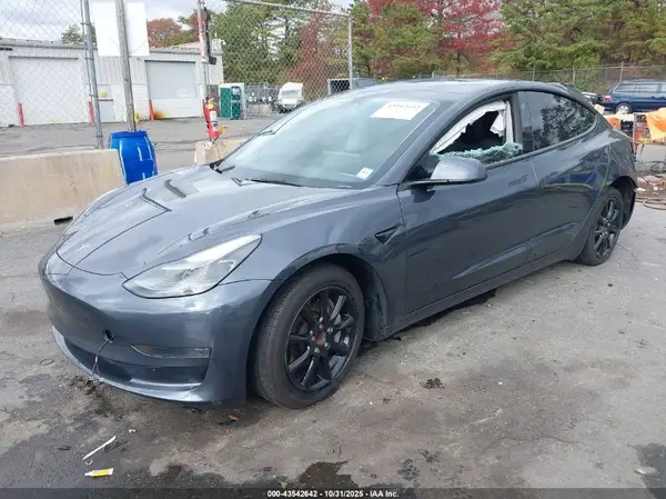 5YJ3E1EA8PF656092 2023 TESLA MODEL 3 - Image 2