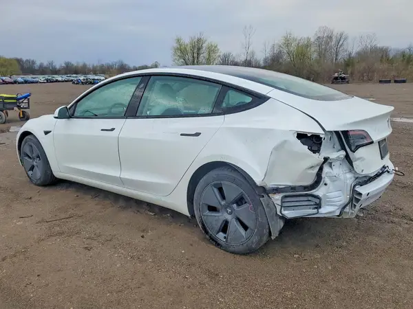 5YJ3E1EA8PF657257 2023 TESLA MODEL 3 - Image 2