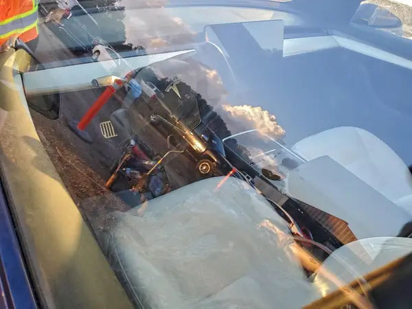 5YJ3E1EA8PF657985 2023 TESLA MODEL 3 - Image 8