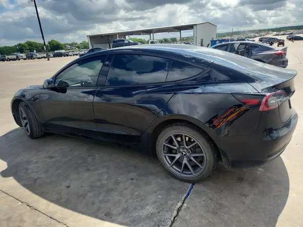 5YJ3E1EA8PF662118 2023 TESLA MODEL 3 - Image 2