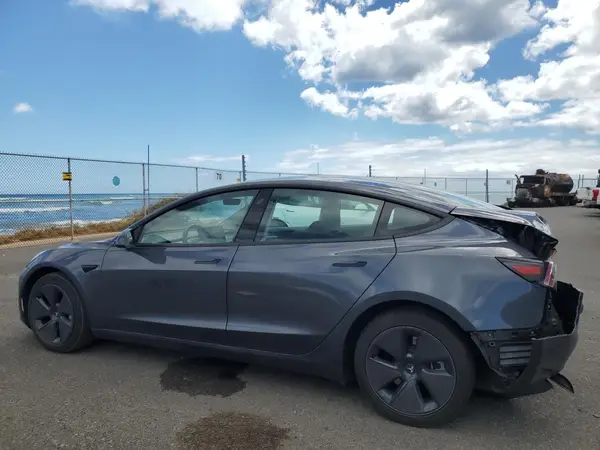 5YJ3E1EA8PF664161 2023 TESLA MODEL 3 - Image 2