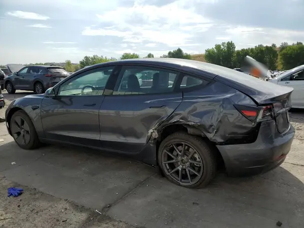 5YJ3E1EA8PF667884 2023 TESLA MODEL 3 - Image 2