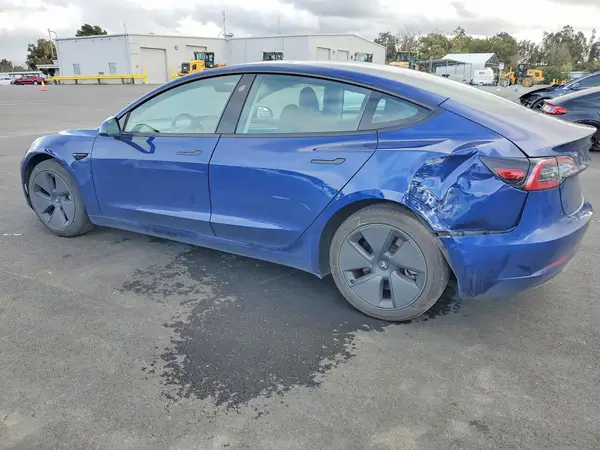 5YJ3E1EA8PF674947 2023 TESLA MODEL 3 - Image 2