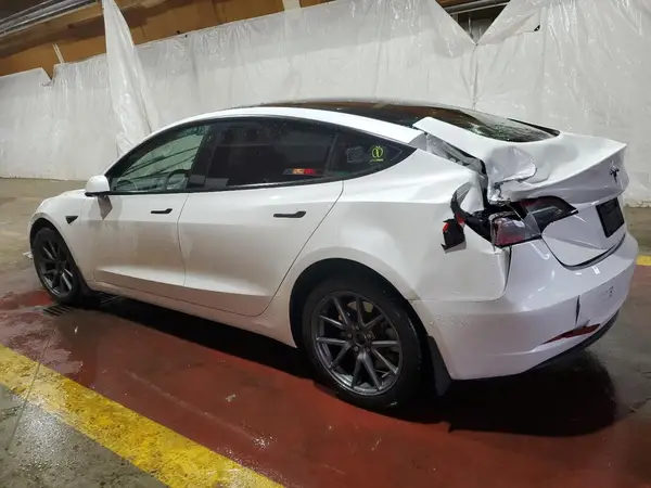 5YJ3E1EA8PF680540 2023 TESLA MODEL 3 - Image 2