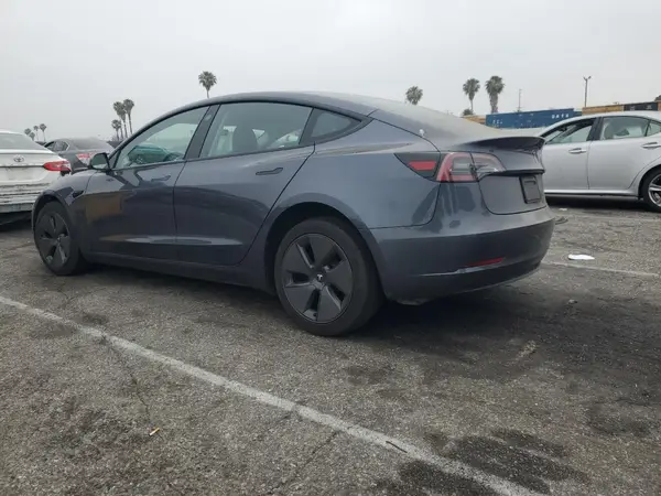 5YJ3E1EA8PF685236 2023 TESLA MODEL 3 - Image 2