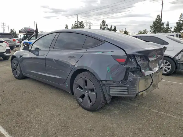 5YJ3E1EA8PF685608 2023 TESLA MODEL 3 - Image 2