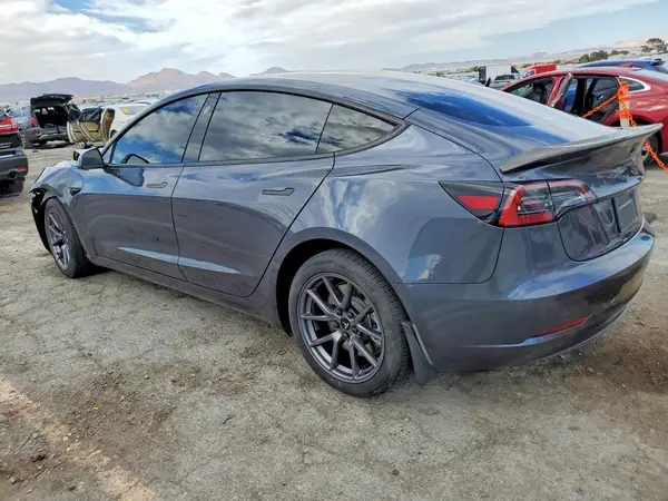 5YJ3E1EA8PF698567 2023 TESLA MODEL 3 - Image 2
