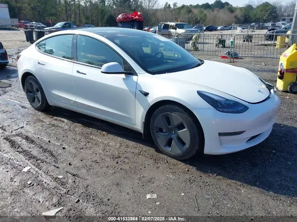 5YJ3E1EA8PF699752 2023 TESLA MODEL 3 - Image 1