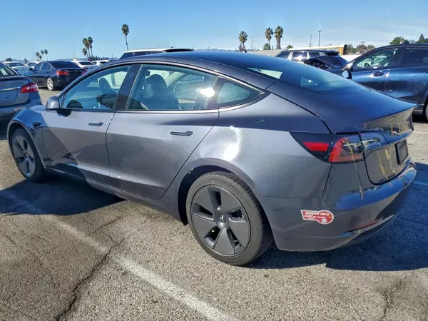 5YJ3E1EA8PF699945 2023 TESLA MODEL 3 - Image 2