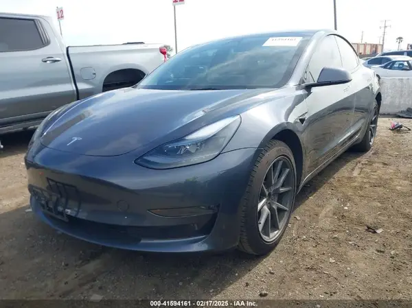 5YJ3E1EA8PF700690 2023 TESLA MODEL 3 - Image 2