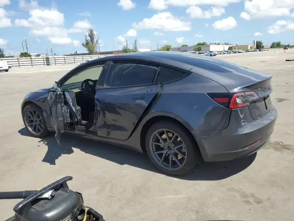 5YJ3E1EA8PF704349 2023 TESLA MODEL 3 - Image 2