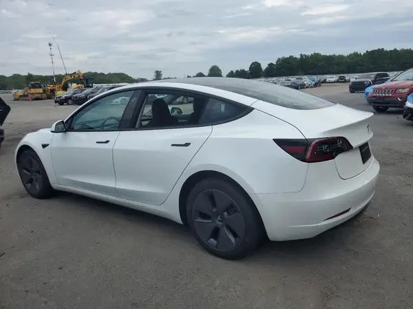 5YJ3E1EA8PF704562 2023 TESLA MODEL 3 - Image 2